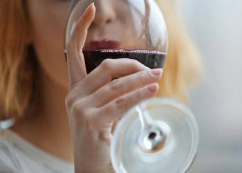 مضرات مصرف مشروبات الکلی برای بدن