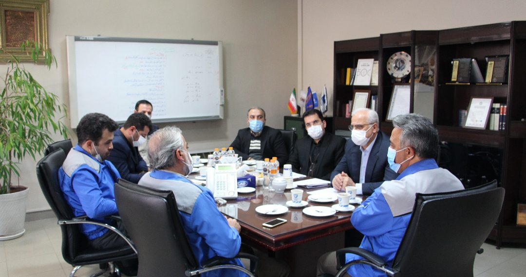 تنظیم تفاهم نامه همکاری دو جانبه،بهره گیری از ظرفیت های قطعه سازی و تأمین قطعات و مواد اولیه از طریق منطقه آزاد انزلی   