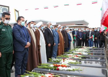 ادای احترام مسئولان گیلان به مقام شامخ شهدا | افتتاح افزون بر یک هزار و ۲۰۰ پروژه