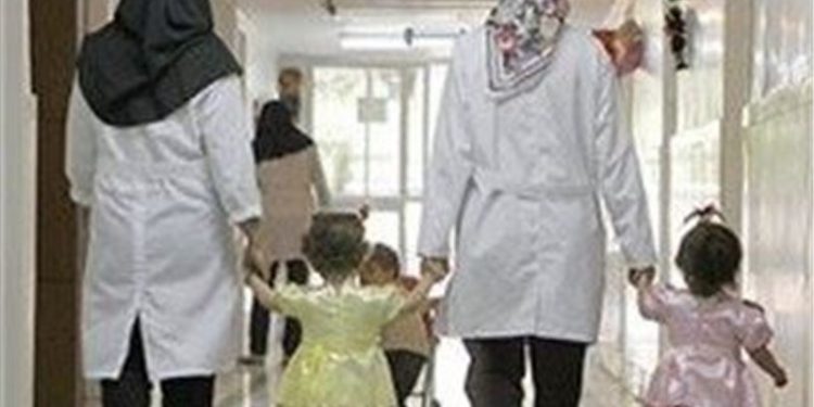 چه کسانی میتوانند تقاضای فرزندخواندگی کنند؟