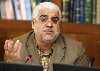 با تغییر قانون اساسی حکومت خدشه‌ دار نخواهد شد / نیاز به نخست وزیر و مجلس سنا داریم