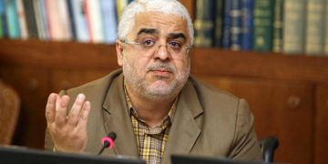 با تغییر قانون اساسی حکومت خدشه‌ دار نخواهد شد / نیاز به نخست وزیر و مجلس سنا داریم