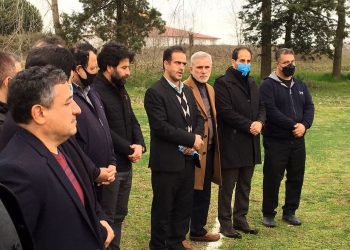 حضور مدیرکل ورزش و جوانان گیلان در تمرینات تیم ملوان بندر انزلی