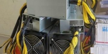 کشف ۳ دستگاه استخراج ارز دیجیتال قاچاق در رودسر