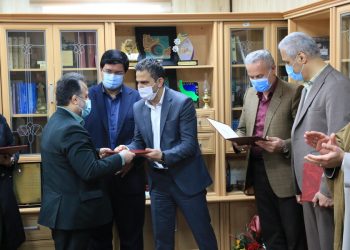 تجلیل از جانبازان و خانواده شهدا اداره کل بهزیستی استان گیلان