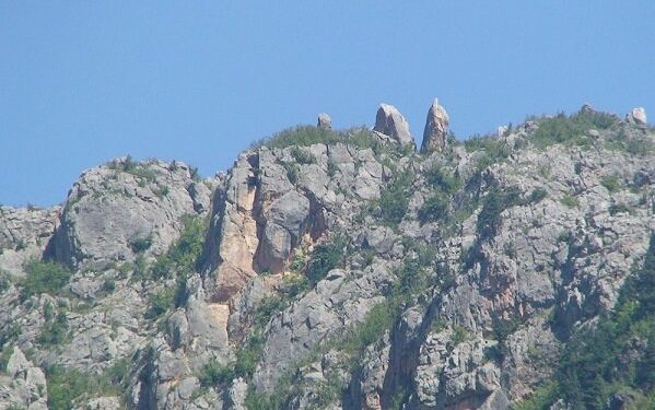 عروس و دامادی که به شکل سنگ درآمدند | جاذبه عجیب اشکورات افسانه ۷۰۰ ساله است