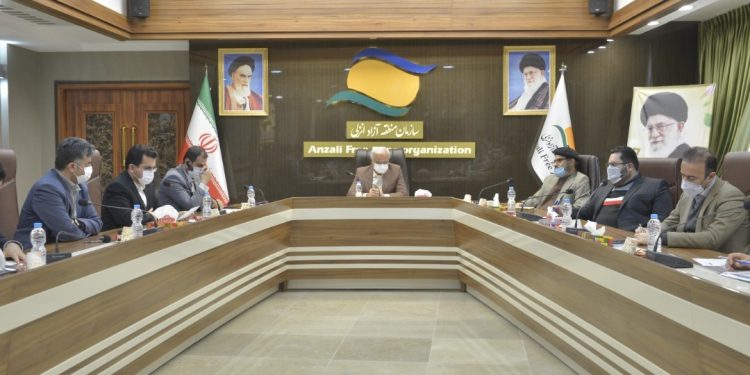 نشست کارگروه ستاد خدمات سفر منطقه آزاد انزلی برگزار شد