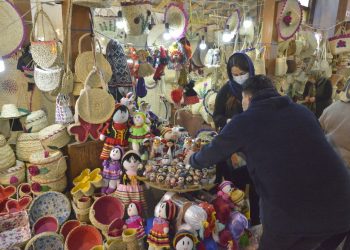 حمایت سازمان منطقه آزاد انزلی از مشاغل روستایی/ برگزاری نمایشگاه نوروزی صنایع دستی گیلان