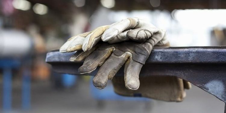 نشست دستمزد کارگران به دوشنبه موکول شد