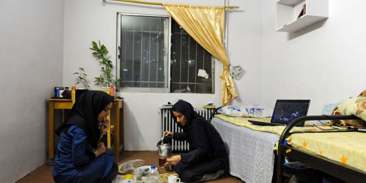 در خوابگاههای دختران دانشجوی ایرانی چه میگذرد؟