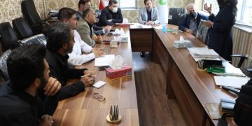 تبادل نظر با شخصیتهای ملی و استانی برای حل معضل سراوان