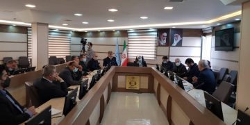 مشکلات جامعه ناشی از توزیع ناعادلانه ثروت و قدرت است