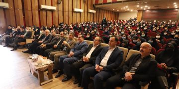 آیین تجلیل از معلمین شاغل در مدارس غیر انتفاعی برگزار شد