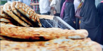 هشدار تند مدیر مسئول روزنامه جمهوری اسلامی درخصوص گرانی نان