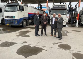 آغاز عملیات ترخیص و بارگیری ۴۰ هزار تن روغن خام خوراکی از مجتمع بندری کاسپین منطقه آزاد انزلی