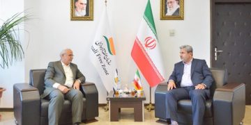 استقرار ناجیان غریق و شروع به کار طرح سالم سازی دریا در منطقه آزاد انزلی