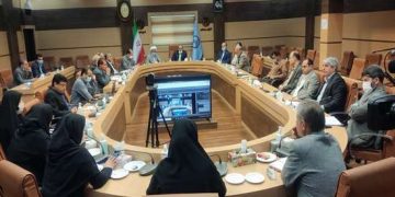 ایستادگی کادر سلامت در دوران کرونا با ایثار و روحیه جهادی / نوبت ارتقای نظام سلامت گیلان با اصلاح ساختارها فرا رسیده است