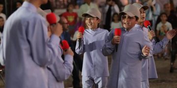 اجرای برنامه های مفرح فرهنگی و هنری در منطقه آزاد انزلی به منظور ایجاد لحظاتی شاد برای خانواده ها