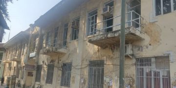 آغاز مرمت بنای تاریخی آموزش و پرورش رودسر آغاز شد