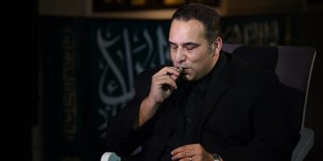 اعطای نشان ارادت ارباب به مستند ساز عاشورایی گیلانی