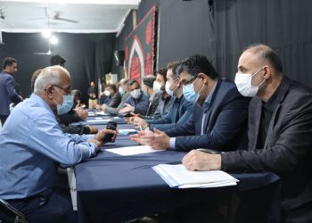 پرپایی میز خدمت بنیاد مسکن انقلاب اسلامی در مصلی سنگر