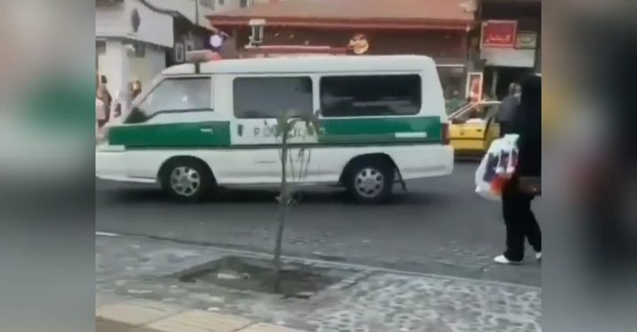 اطلاعیه پلیس درباره فیلم پرت شدن زن رشتی از ون پلیس