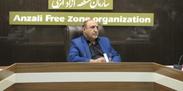 سلامت اداری و خدمت رسانی به مردم از وظایف کارکنان منطقه آزاد انزلی باشد