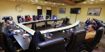 انتقاد از عملکرد شهرداری رشت در ساماندهی دستفروشان/ در اختیار گرفتن شارع عام توسط دستفروشان