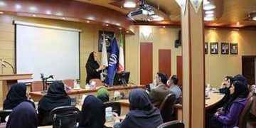 برگزاری همایش انگیزشی در بیمه سلامت گیلان