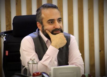 پس از سال‌ها؛ اضافه‌ شدن یک دستگاه لودر به ناوگان عمرانی شهرداری بندر کیاشهر