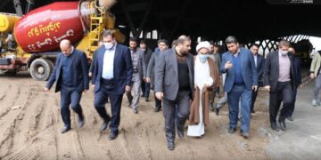 بازدید مسئولین مربوطه از روند ساماندهی دفنگاه زباله سراوان