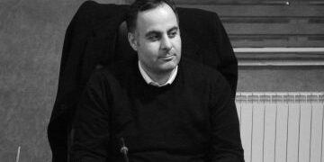 پرداخت کلیه مطالبات و مزایای کامل به پرسنل شهرداری رشت