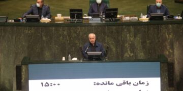 هشدار مهندس کوچکی نژاد به وزیر تعاون، کار و رفاه اجتماعی جهت جلوگیری از ورشکستگی شرکت بزرگ دخانیات ایران