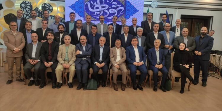 تجلیل از اعضای شورای ادوار گذشته رشت همزمان با روز شوراها