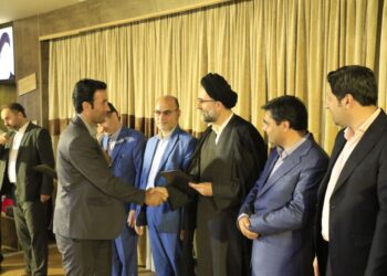 تجلیل از کارگران نمونه شهرداری لاهیجان