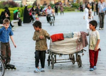 شناسایی بیش از ۱۰۰ کودک کار در شهر رشت