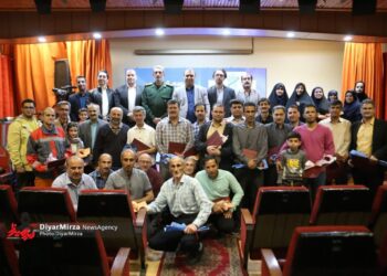 مراسم تجلیل از کارگران و معلمان شهر کلاچای برگزار شد