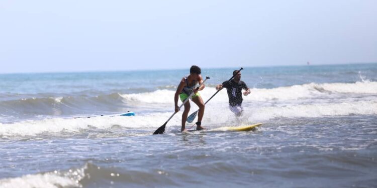 آغاز اولین دوره المپیاد ورزش های ساحلی و دریایی در منطقه آزاد انزلی