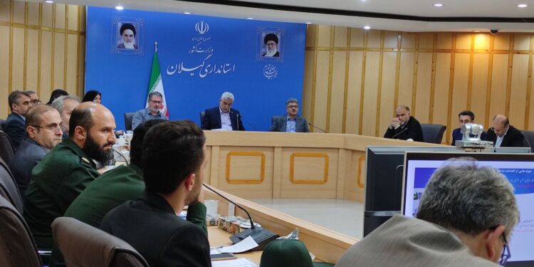 پیشنهاد تعیین حقوق و بیمه برای مادران خانه دار به ازای هر فرزند