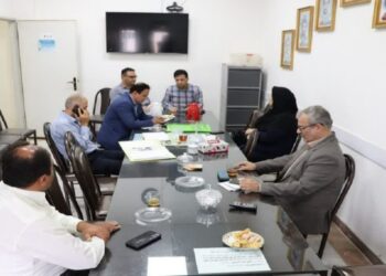 پیگیری وضعیت معیشت ، رفع مشکلات و جلب رضایت کارکنان