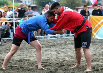 اولین دوره مسابقات سامبو ساحلی قهرمانی کشور به میزبانی استان گیلان برگزار شد