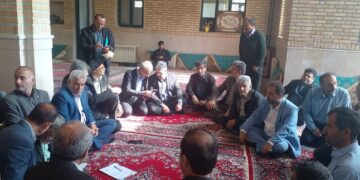 مشکلات بافت تاریخی روستای انبوه با حضور استاندار گیلان بررسی شد