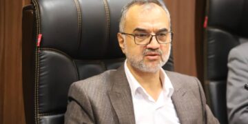 شهرداری رشت در اجرای پروژه ها از ظرفیت شرکت های بومی و جوانان رشت استفاده کند/ موافقت شورا با کمک یک میلیارد و پانصد میلیون تومانی به تیم سپیدرود رشت