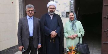 بانوی تفرشی، ملک میلیاردی خود را وقف درمانگاهی در رشت کرد