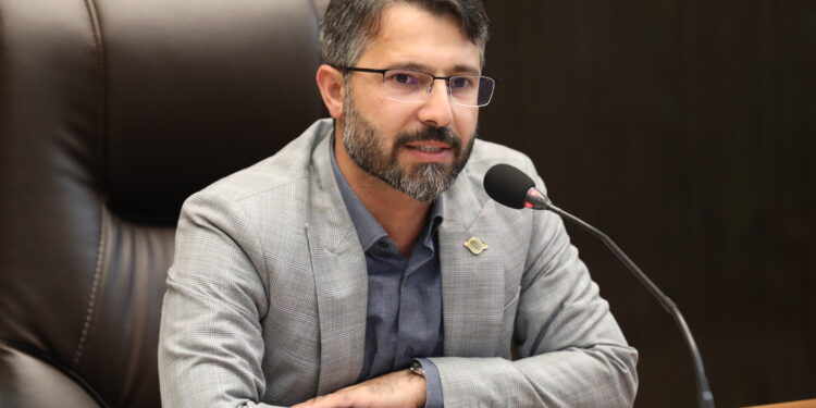 ایفای نقش محوری در اجرای سیاست های کلی توسعه دریا محور باید در اولویت برنامه های کاری قرار گیرد