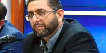 گامی دیگر جهت تکمیل طرح ملی اتصال ریل به منطقه آزاد انزلی/تخلیه محموله ریل قاشقی در مجتمع بندری کاسپین