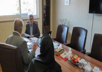 ملاقات چهره به چهره رئیس دانشگاه علوم پزشکی گیلان با مراجعان حوزه سلامت