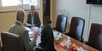 ملاقات چهره به چهره رئیس دانشگاه علوم پزشکی گیلان با مراجعان حوزه سلامت