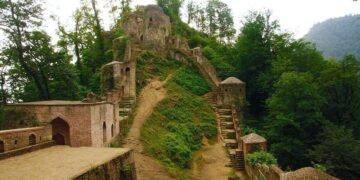 هزینه مرمت قلعه رودخان بسیار بالاست