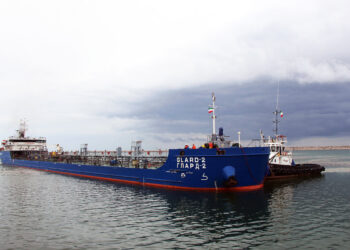 ورود نخستین کشتی سوخت به بندرکاسپین